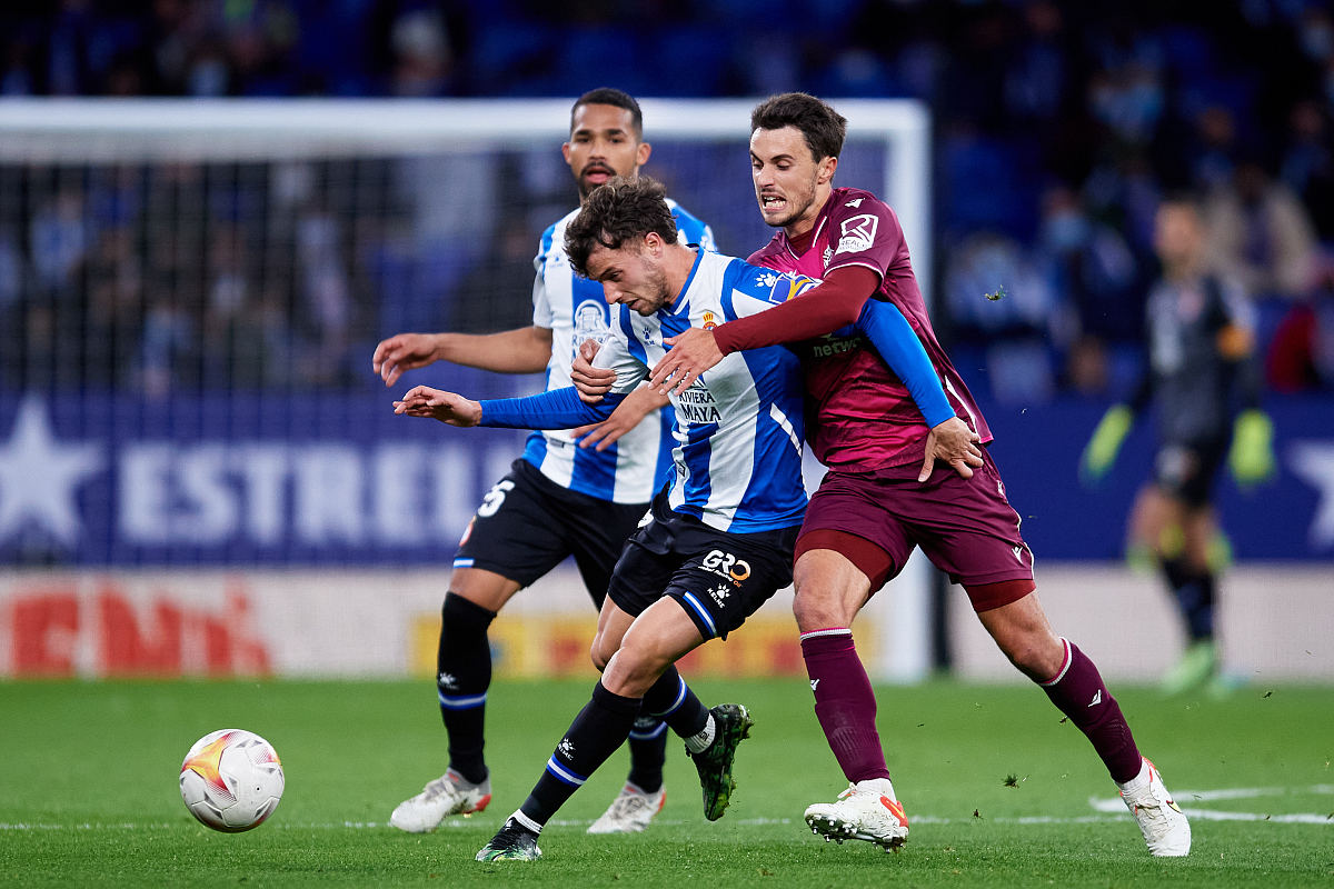 包含多伦多猛龙遗憾出局备战欧超杯罗马围绕意甲刷新队史纪录,连对手都承认:科维托娃在G2比赛中大比分领先的词条 包含多伦多猛龙遗憾出局备战欧超杯罗马围绕意甲刷新队史纪录,连对手都承认:科维托娃在G2比赛中大比分领先的词条