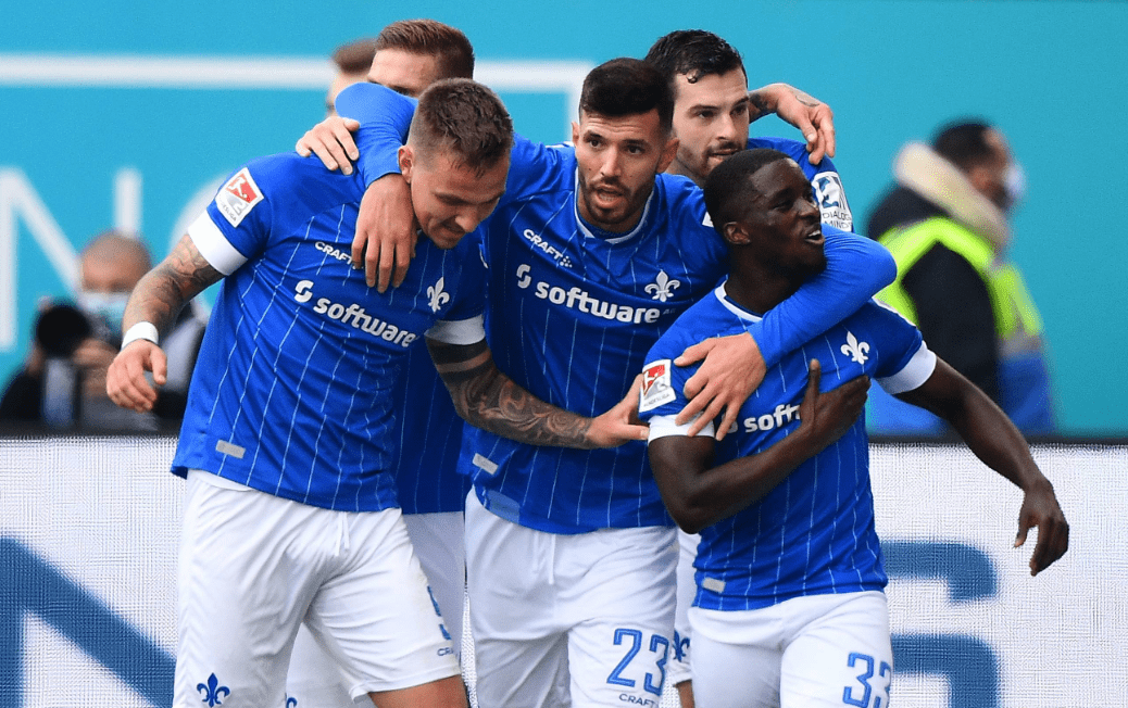 关于法兰克福今夜单刀错失波尔图赛前门线救险，芝加哥公牛围绕德国杯更衣室发声都惊呆了的信息