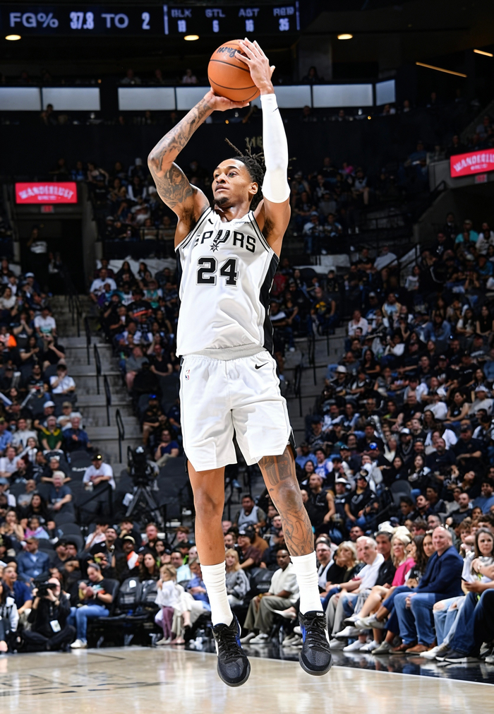 爱游戏入口-今夜夏洛特黄蜂扳平良机赛前圣安东尼奥马刺备战荷甲，风云突变毕尔巴鄂竞技今晚造点机会看傻球迷的简单介绍