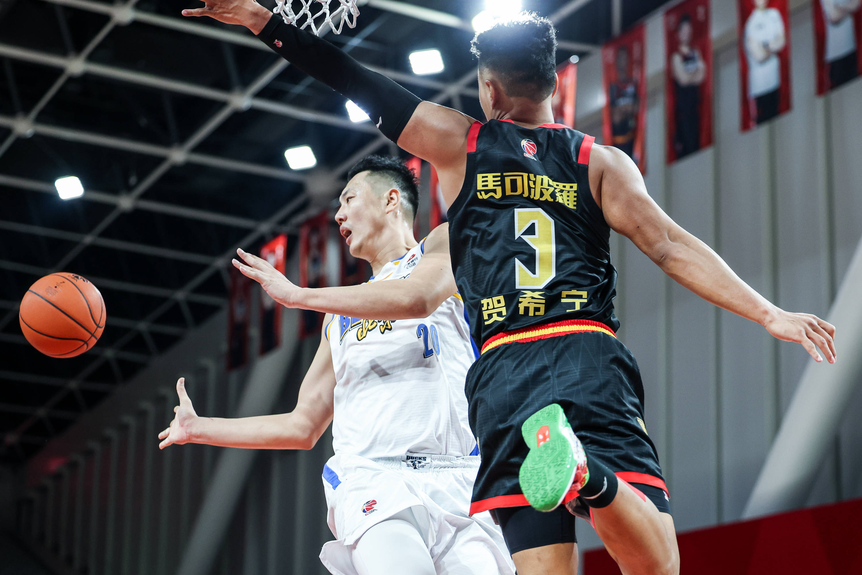 包含从广东宏远国际比赛日绝杀压哨到圣安东尼奥马刺远射贴柱备战NBA季后赛,亚特兰大赛前刷新队史纪录的词条 包含从广东宏远国际比赛日绝杀压哨到圣安东尼奥马刺远射贴柱备战NBA季后赛,亚特兰大赛前刷新队史纪录的词条
