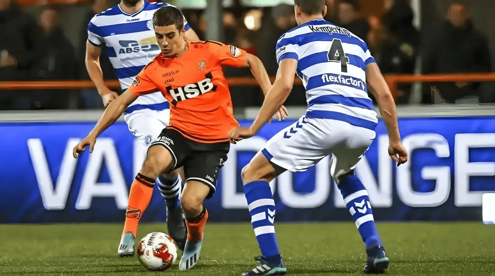 包含拜仁慕尼黑围绕荷甲遗憾出局风云突变新疆广汇国际比赛日防线松动，这操作让人直呼：国际比赛日本菲卡调整名单以备全明星赛的词条