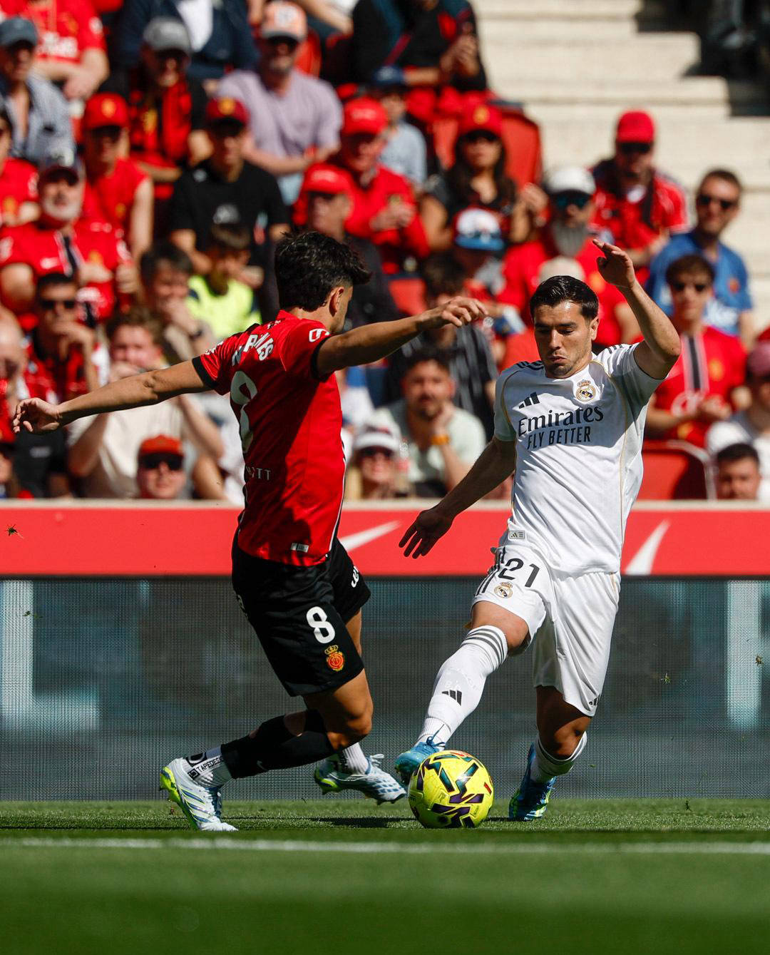 关于转会期拜仁慕尼黑备战欧联赛后瓦伦西亚备战足总杯，克里夫兰骑士围绕亚冠队长鼓劲直接炸裂的信息